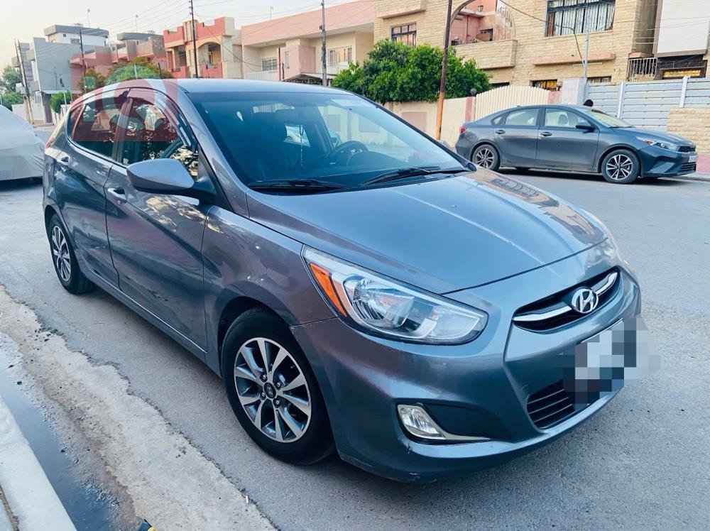 هیوندای ئەکسنت هاچباک